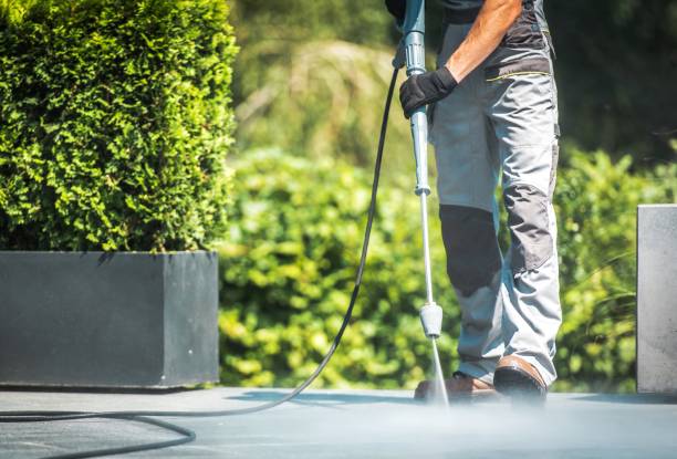Best Animal Enclosure Cleaning  in Inglenook, CT